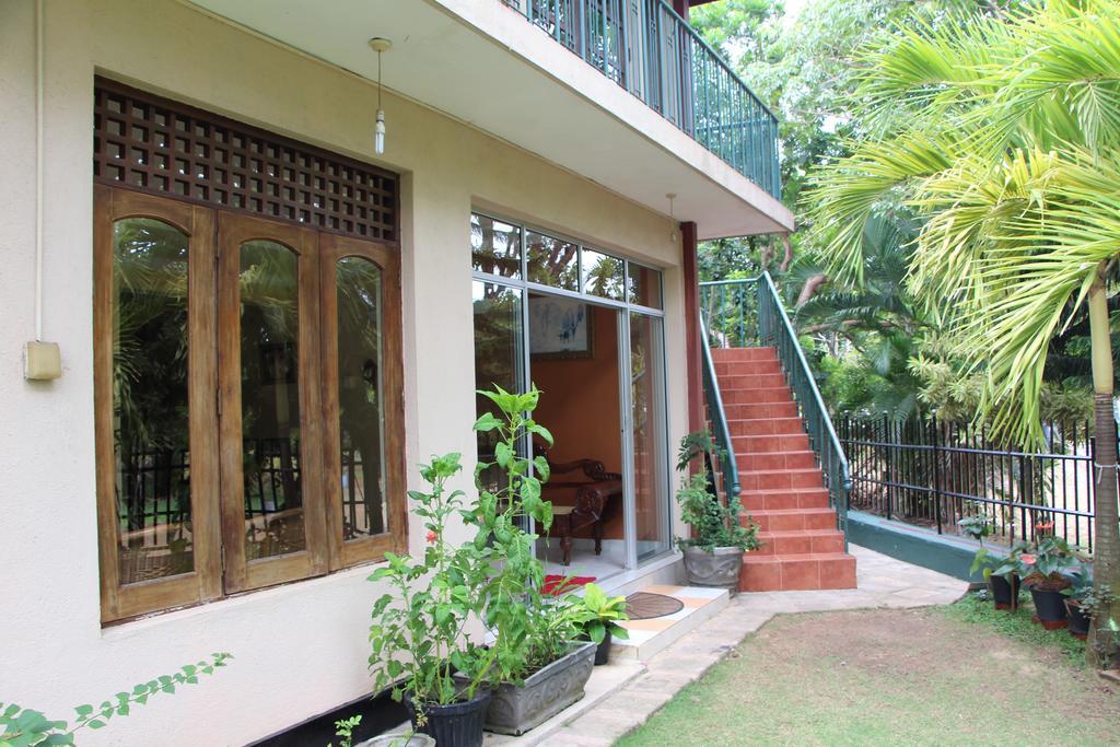 Colombo Airport Homestay Gampaha Exterior photo